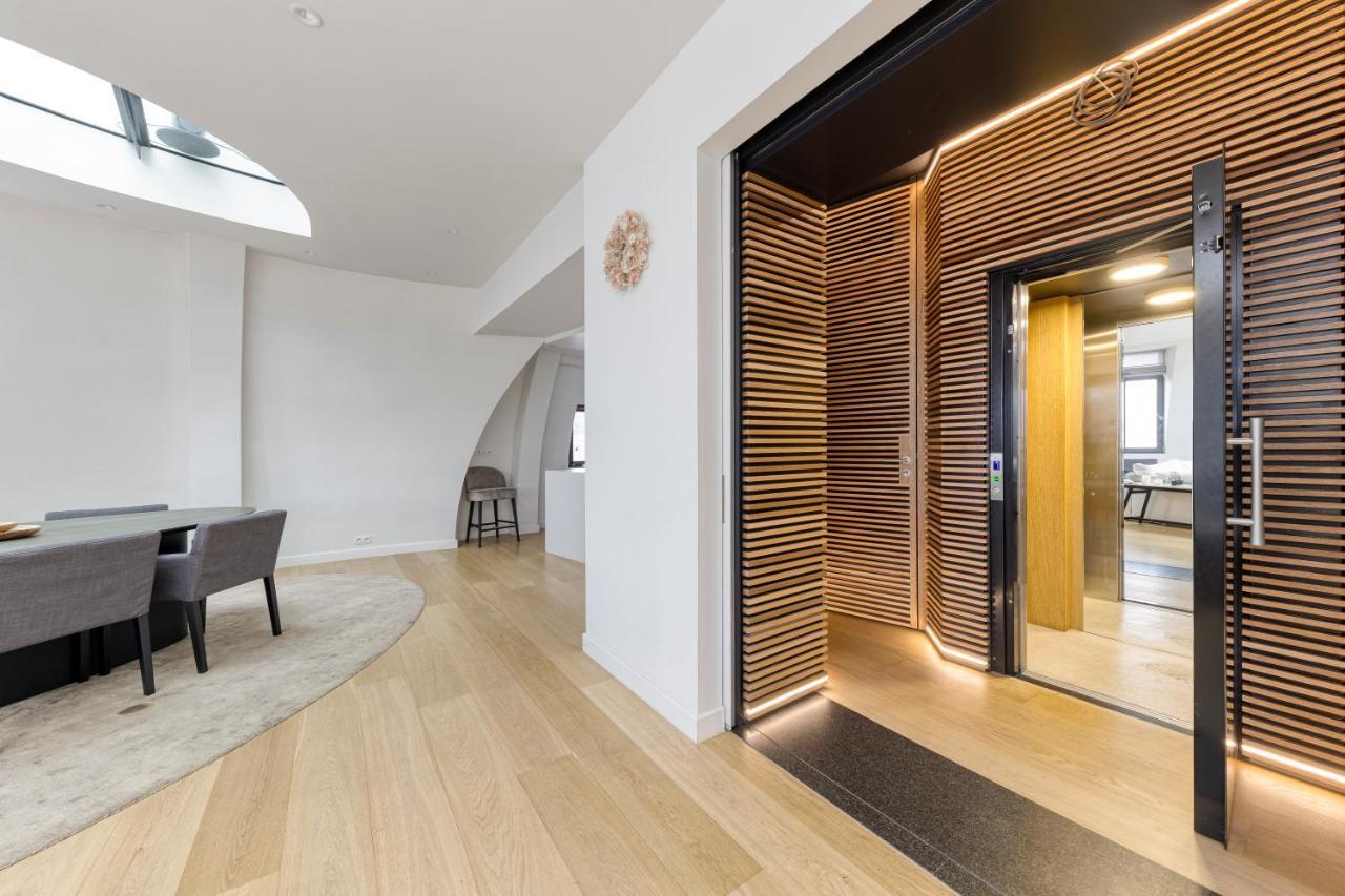Triplex Penthouse In The City Center Брюксел Екстериор снимка