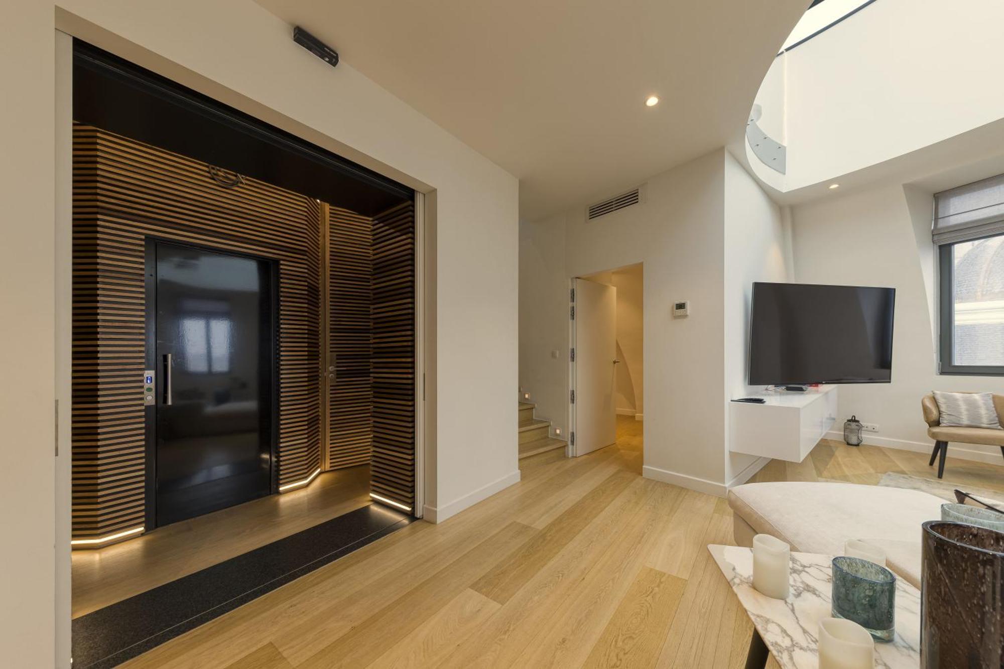 Triplex Penthouse In The City Center Брюксел Екстериор снимка